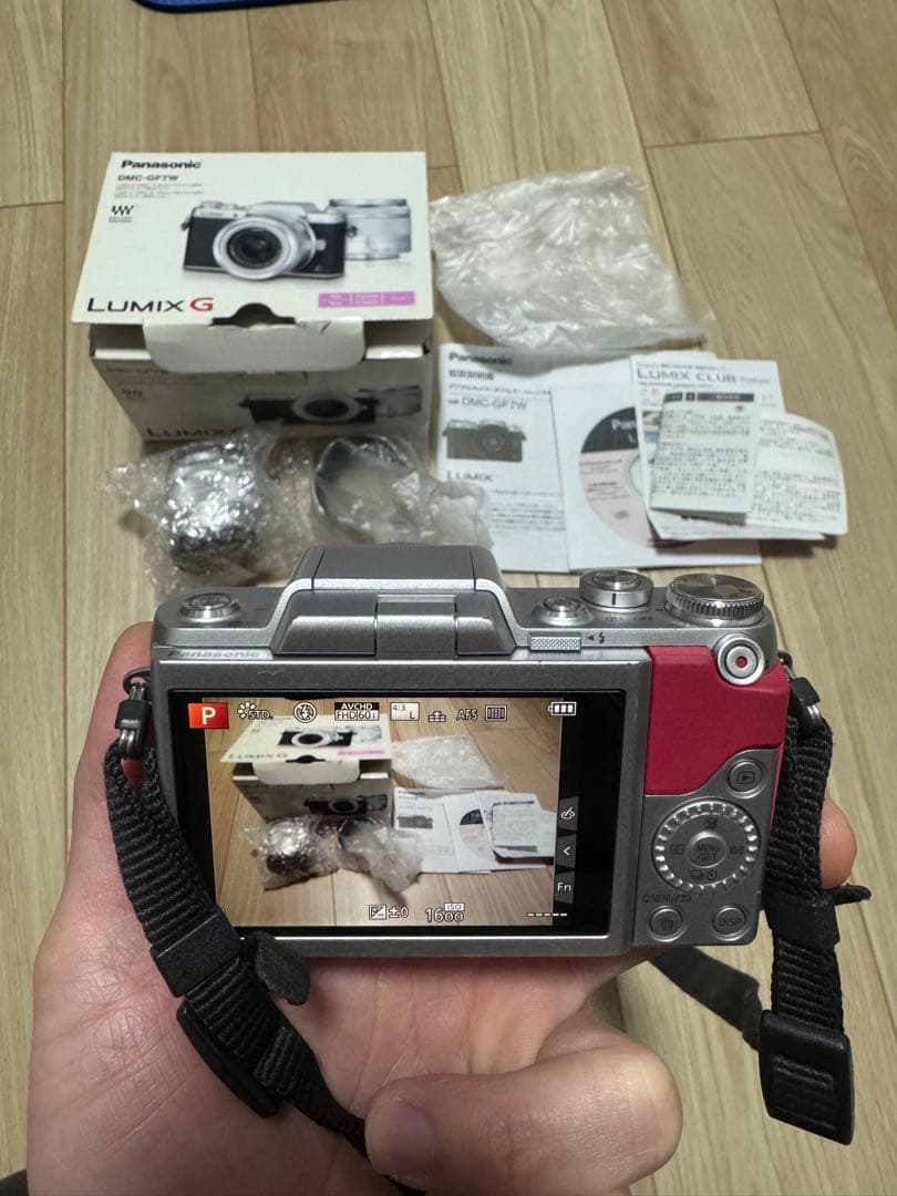 Panasonic LUMIX DMC-GF7 ダブルズームレンズキット