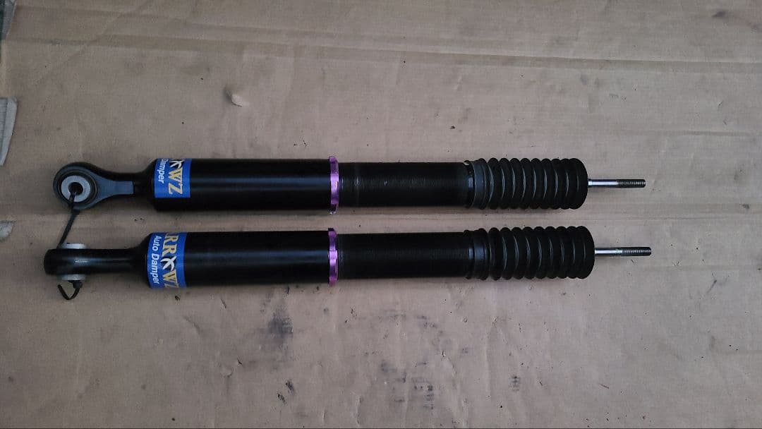 HIIK5378　ダイハツ　リアショック　固着有り　車高調用？