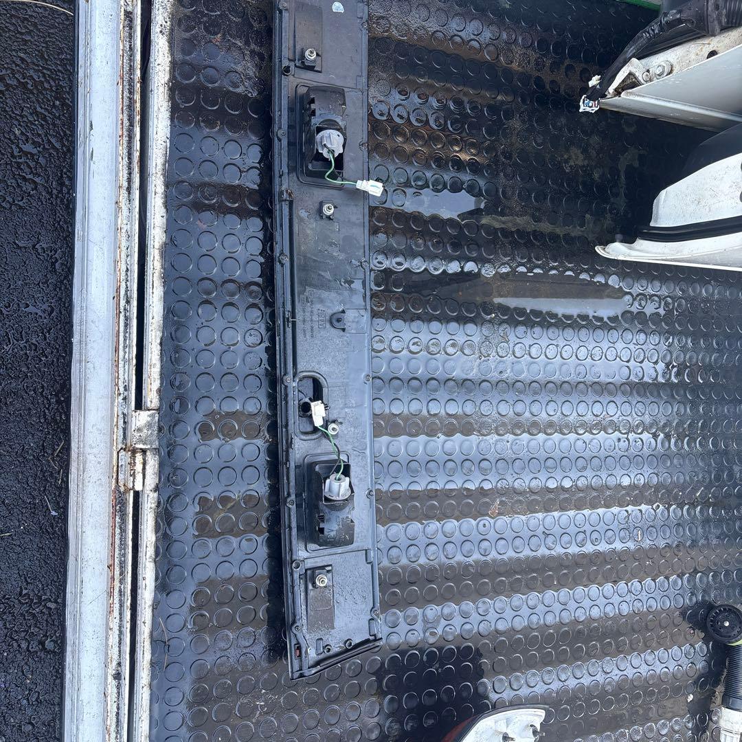 アイカさん専用破損なし 日産純正 S14 シルビア 後期 リア ガーニッシュ