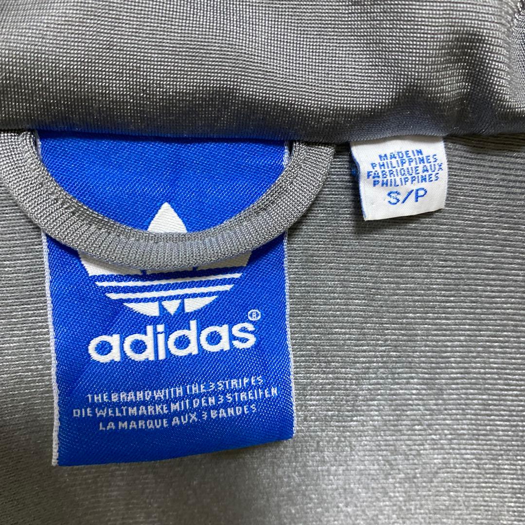 アディダス ジャージ　トラックジャケットS グレー　トレフォイルロゴ刺繍917