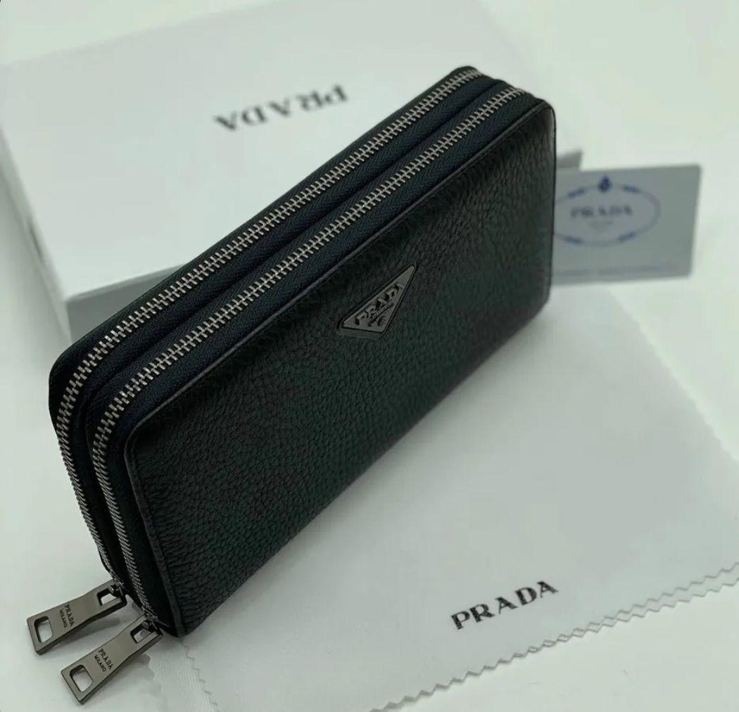 プラダウォレット