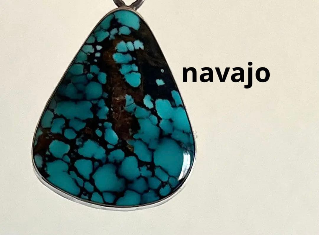 きれいなターコイズのペンダント　インディアンジュエリー　navajo ナバホ