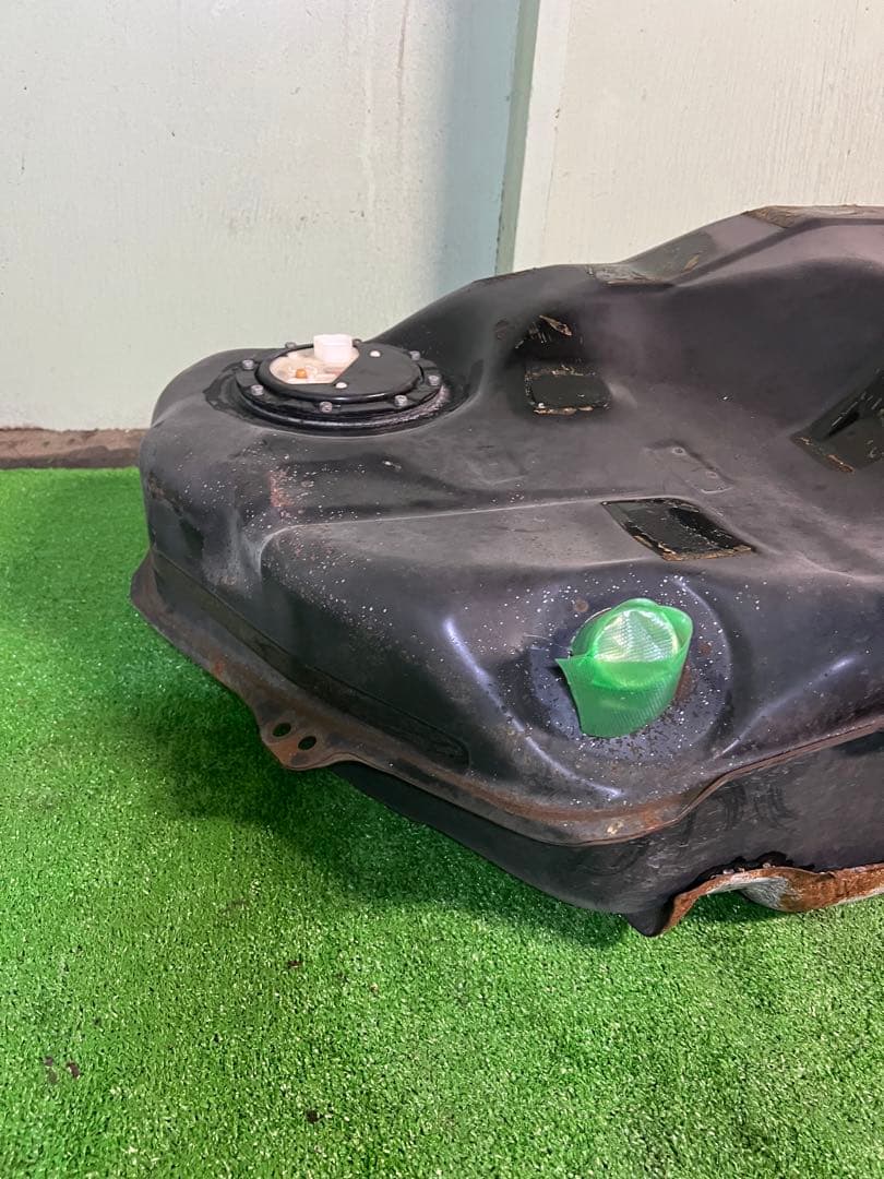 アルテッツァ　 GXE10　フューエルポンプ77020-53011 　燃料タンク