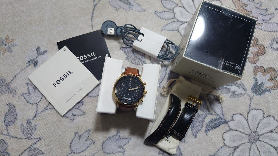 Fossil ハイブリッドスマートウォッチHR