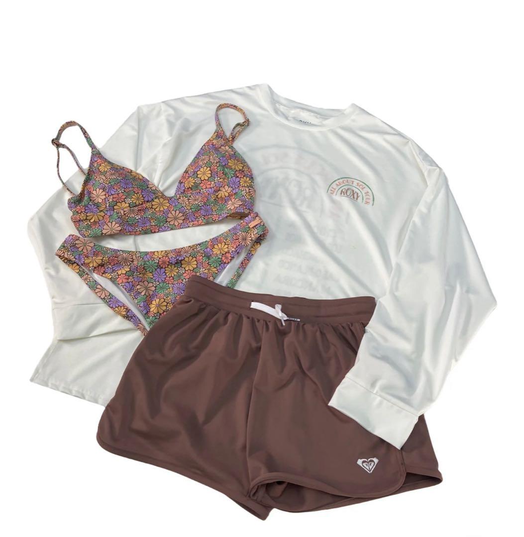 【めぐ様】ROXYフラワープリント水着セット