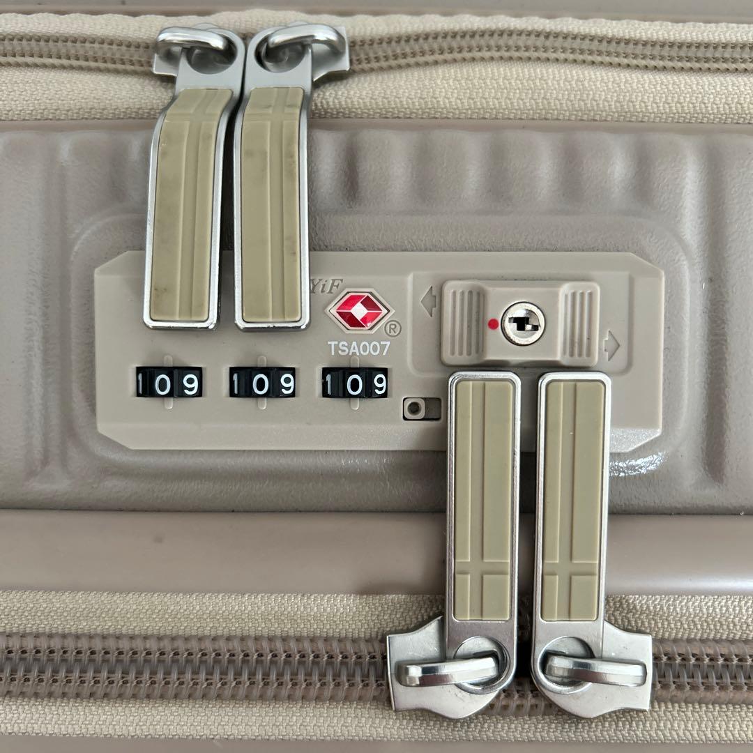 イノベーター　スーツケース　62Ｌ　カフェラテ　美品