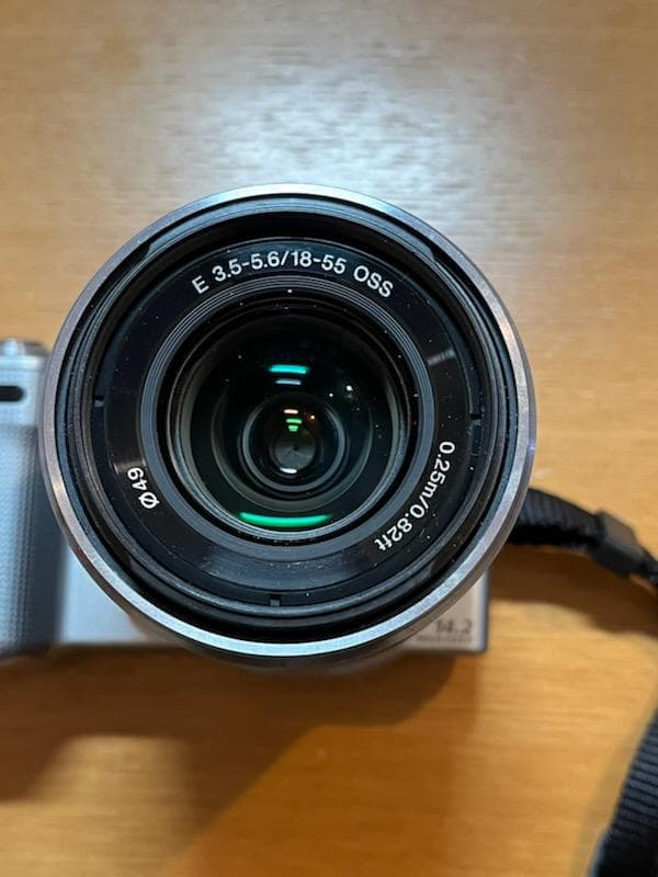 ミラーレス一眼カメラ　ソニーNEX-5　シルバー