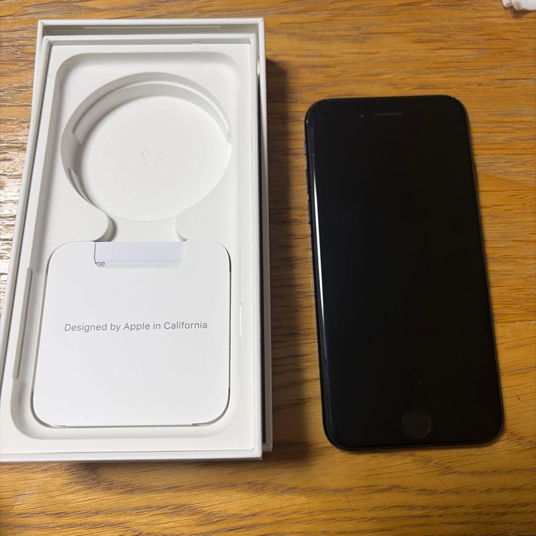 iPhone se2 ブラック　128gb