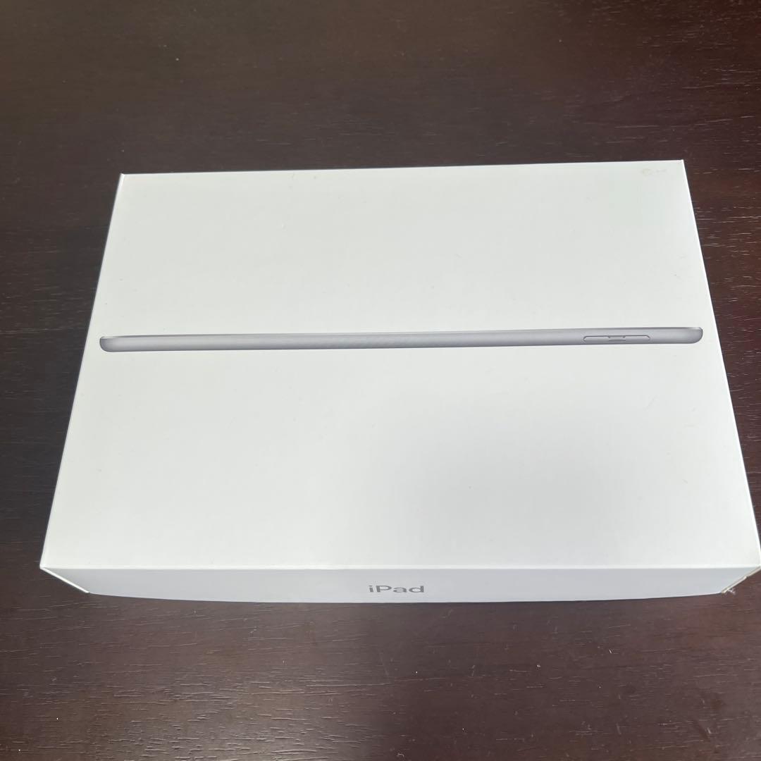 Apple iPad 第5世代　32GB　シルバー 本体