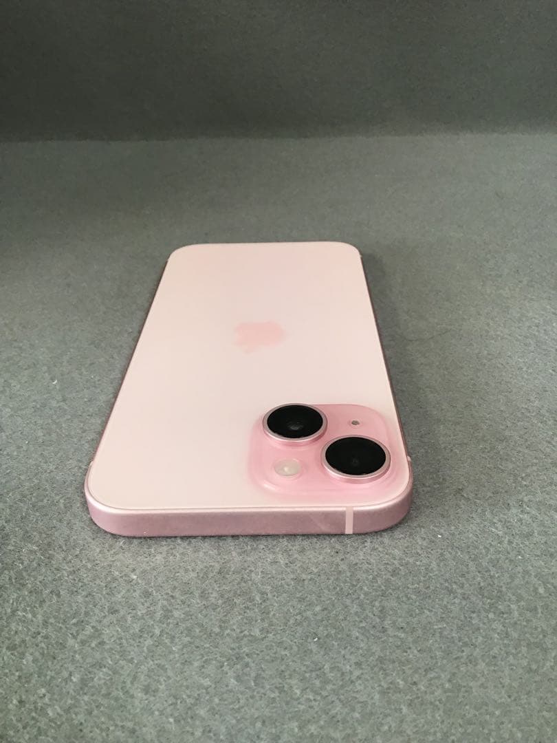 ほぼ新品　SIMフリー　iPhone15 128GB ピンク色　【限定保証有り】
