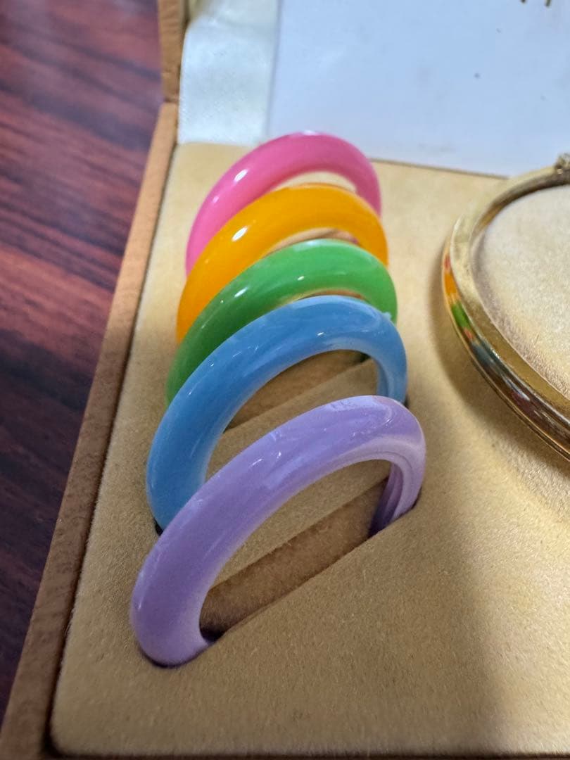 GUCCI チェンジカラー時計