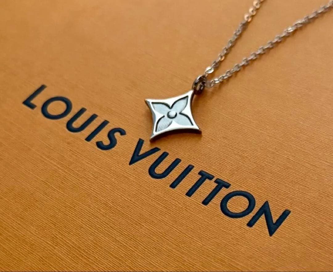 極美品✨ louis vuitton ネックレス モノグラム柄 ♦︎【正規品】
