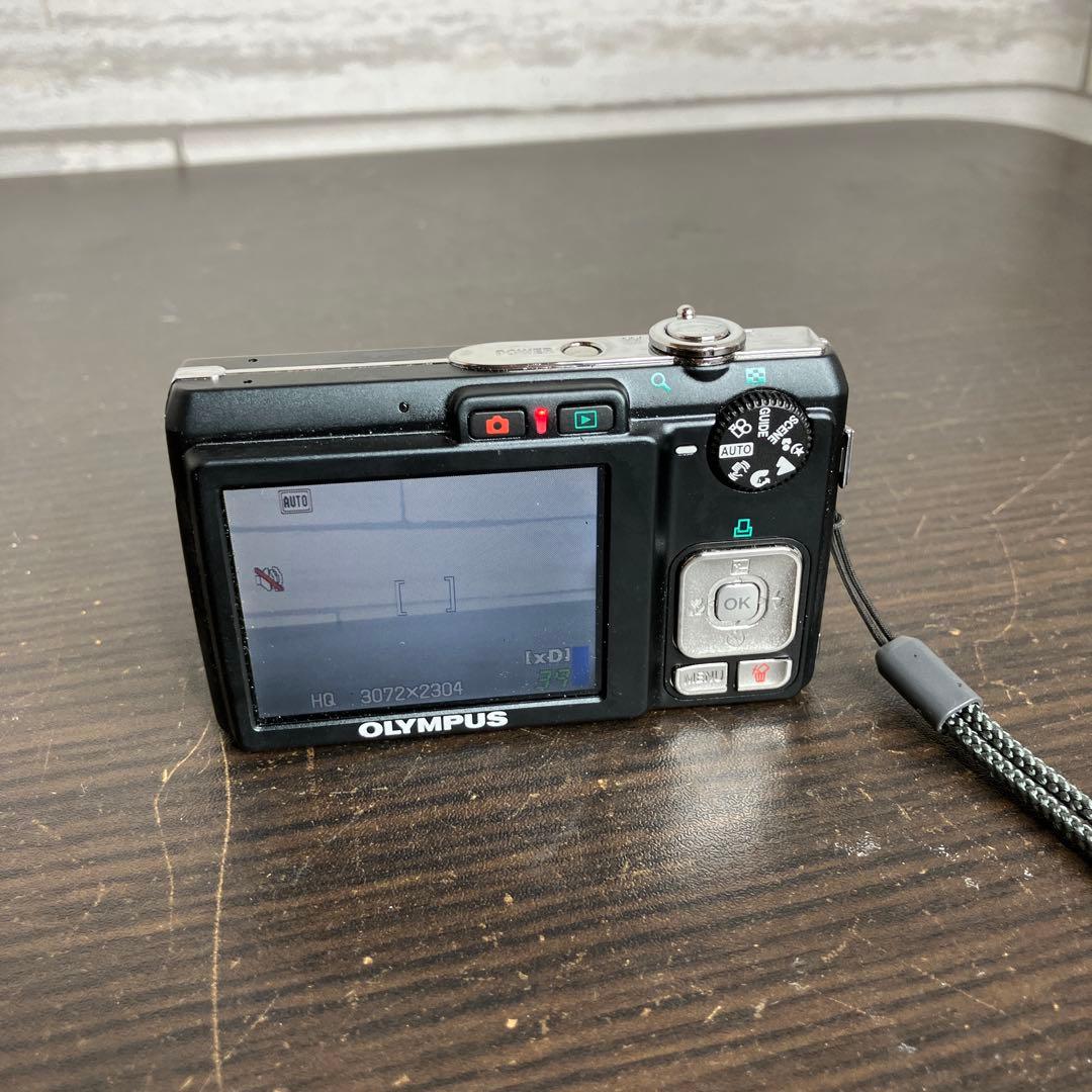 OLYMPUS FE-240 コンパクトデジタルカメラ