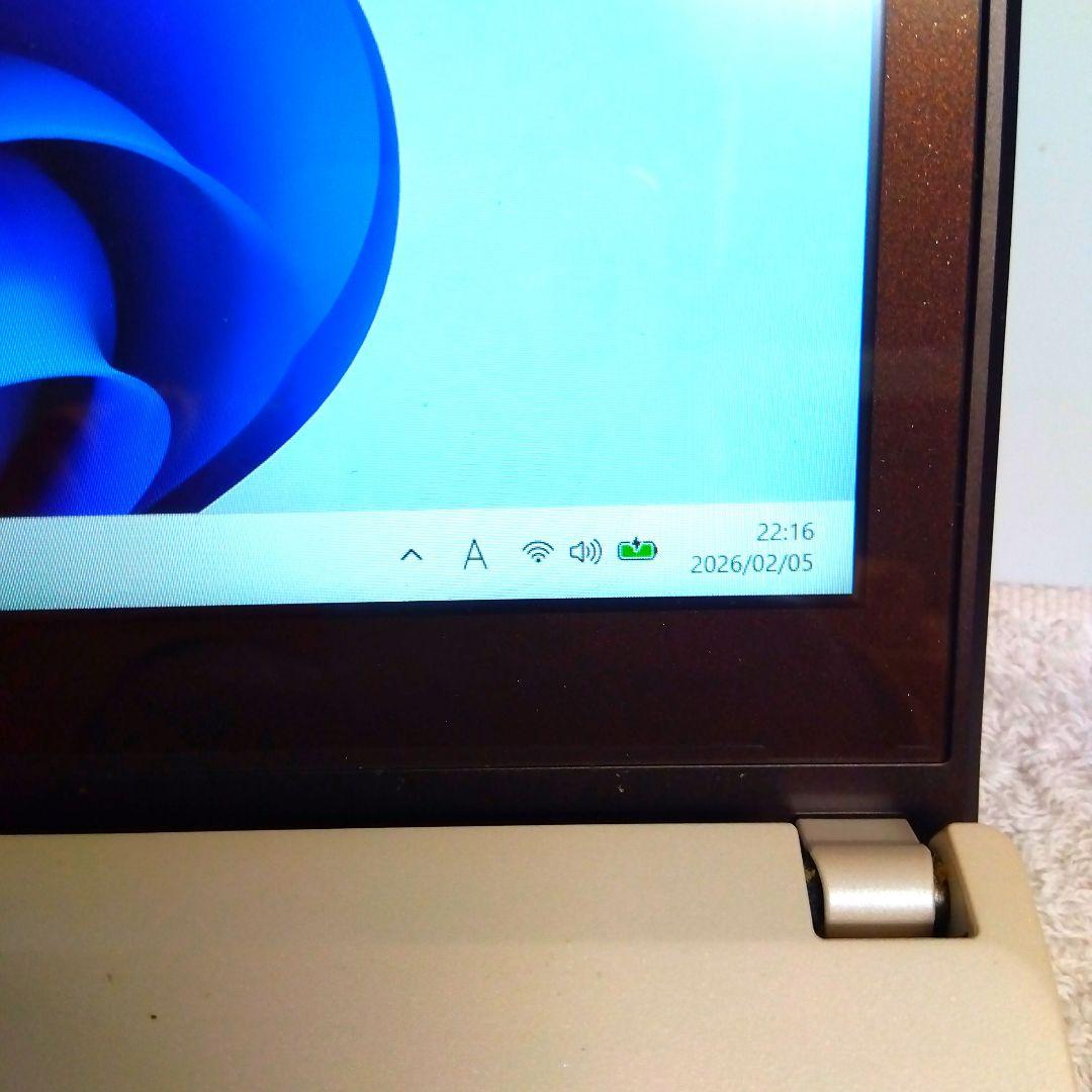 ノートパソコンWindows11 i5大容量直ぐ使えるカメラオフィス付き