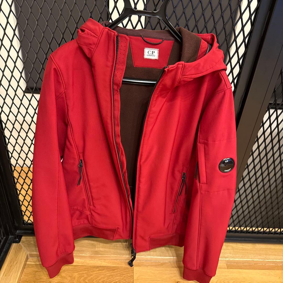 C.P. COMPANY 赤 ナイロンジャケット フード付き