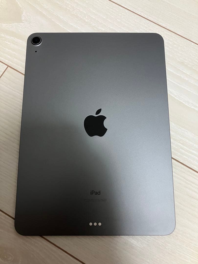 美品Apple iPad Air 4スペースグレー 本体 カバー付き64gb
