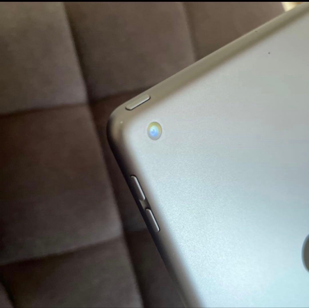 iPad（第7世代）128GB スペースグレイ Wi-Fiモデル