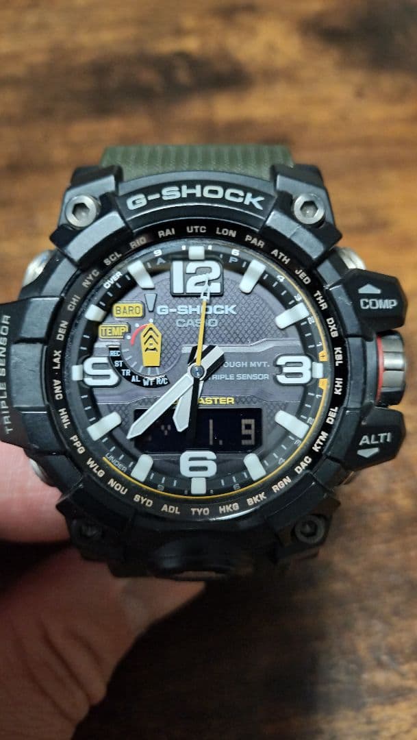 欲しい商品があるため20時20分まで値下げG-SHOCK トリプルセンサー