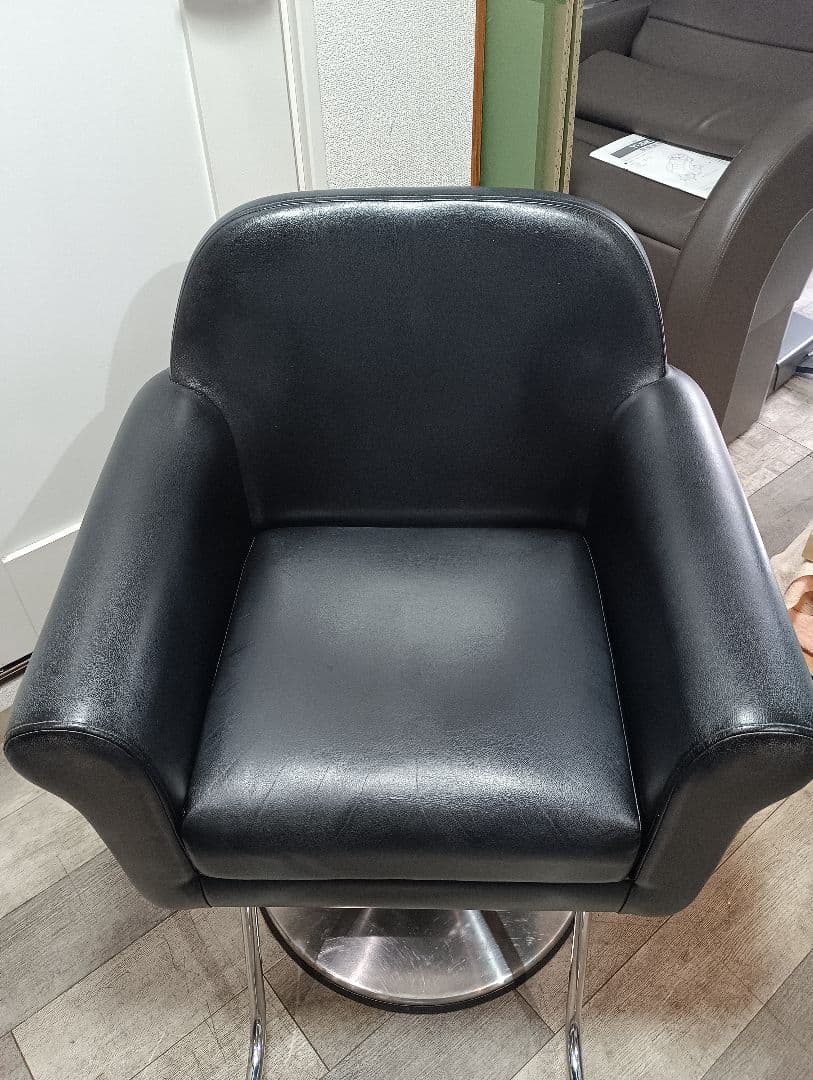 タカラベルモントスタイリングチェア②