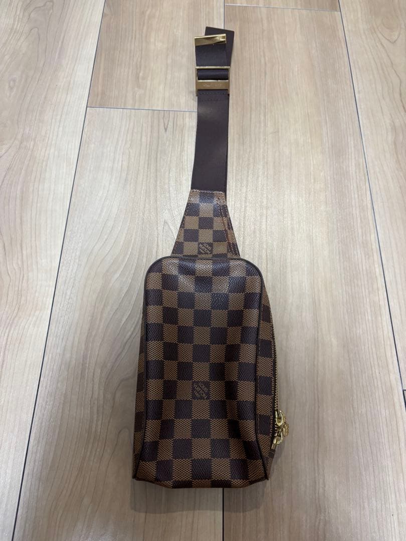 ルイ・ヴィトン（Louis Vuitton）ダミエ・キャンバス ボディバッグ