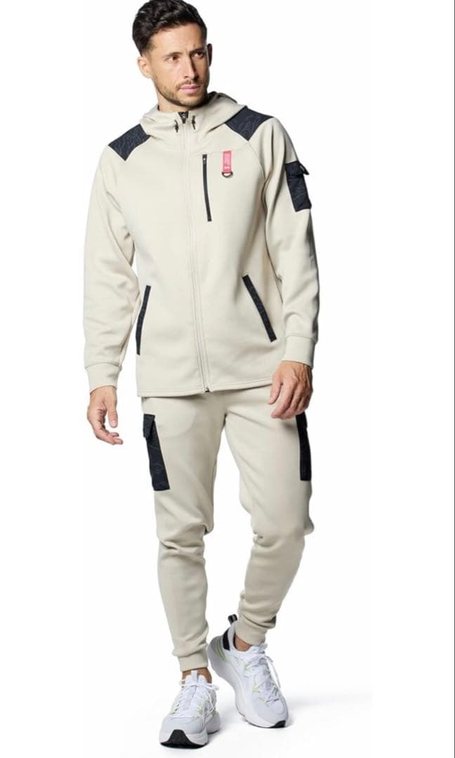 UNDER ARMOUR トレーニングウェア　セットアップ　上下セット