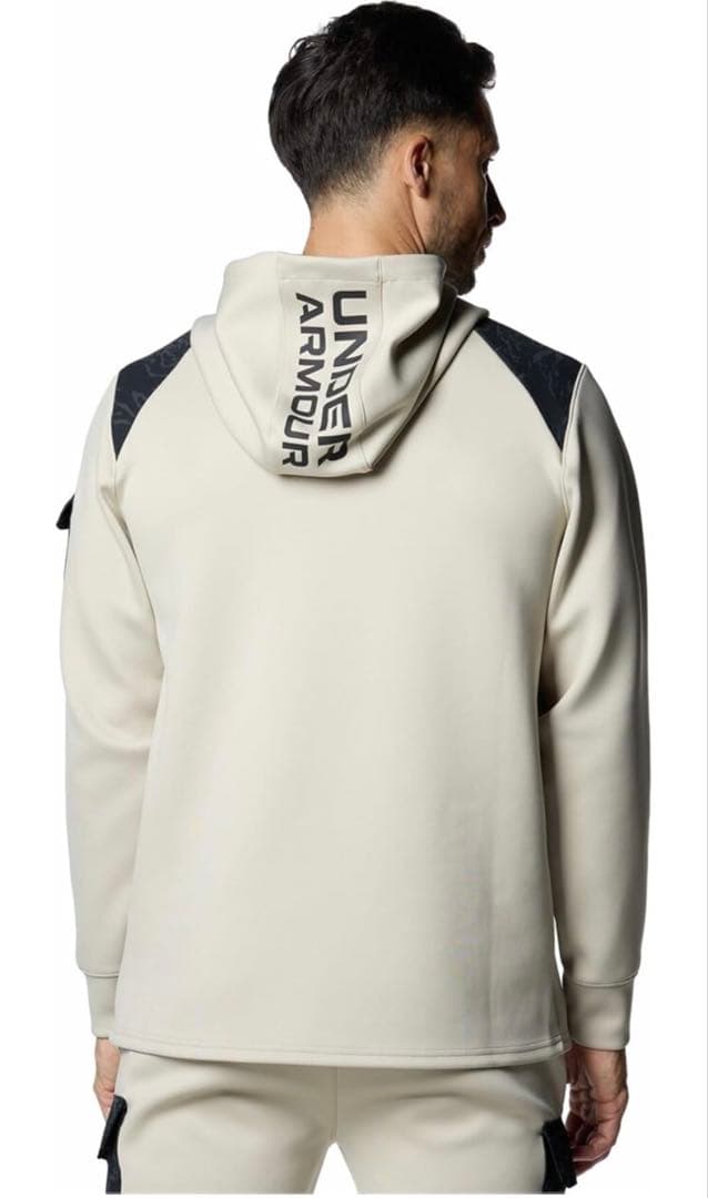 UNDER ARMOUR トレーニングウェア　セットアップ　上下セット