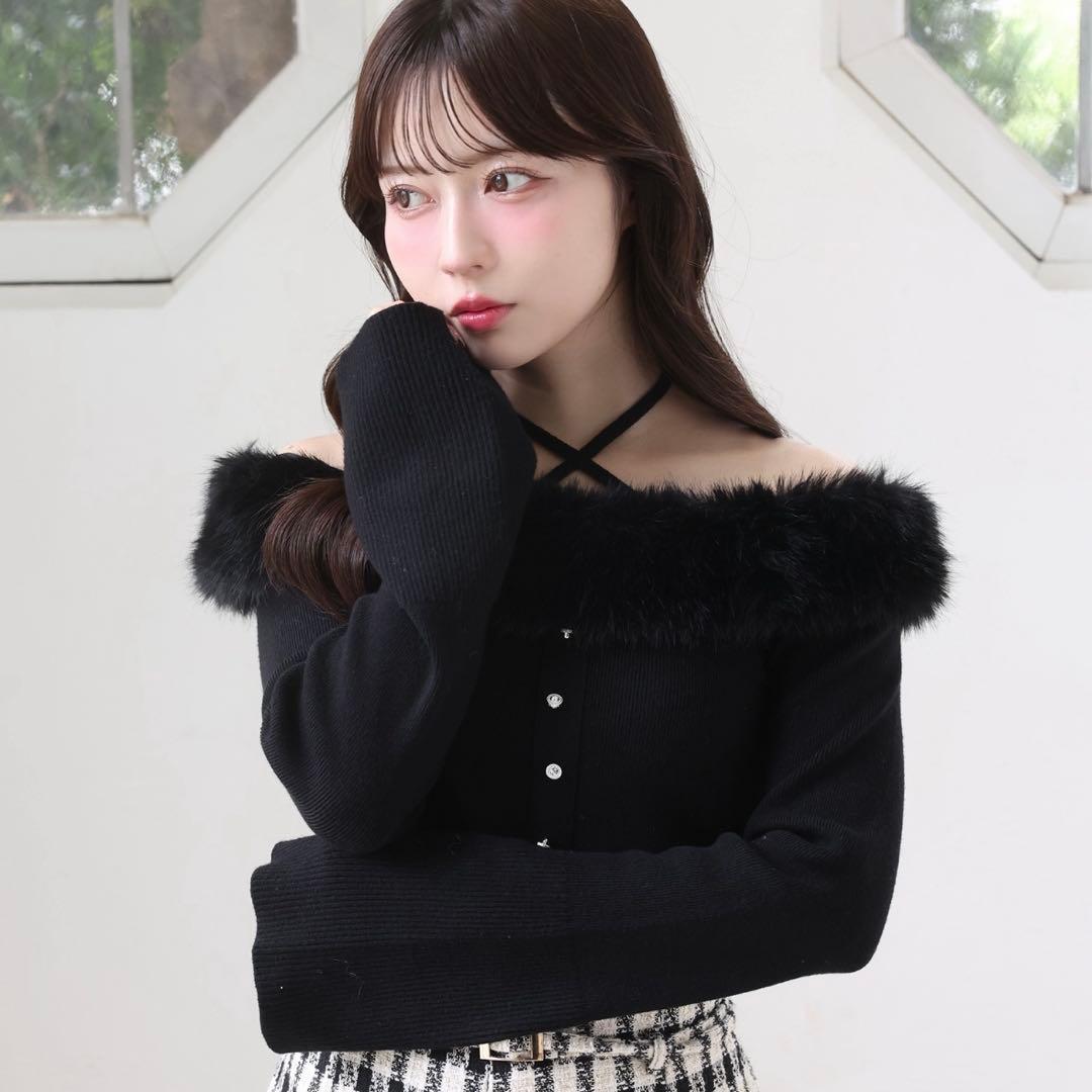 オフショルフェイクファーニット