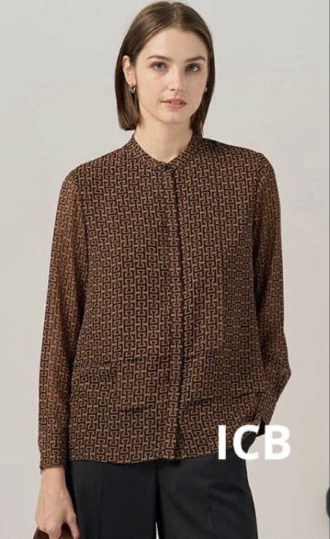 30th ANNIVERSARYモノグラムプリントシフォン バンドカラーブラウス