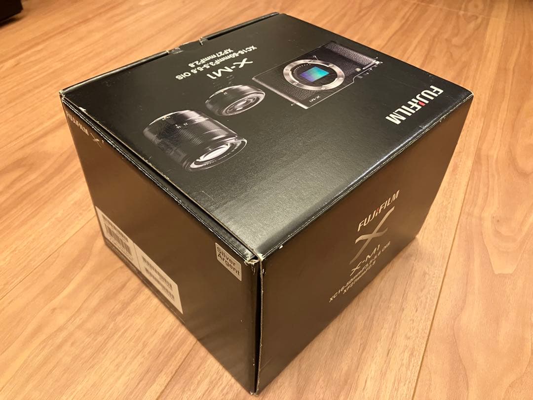 FUJIFILM X-M1 ダブルレンズキット シルバー