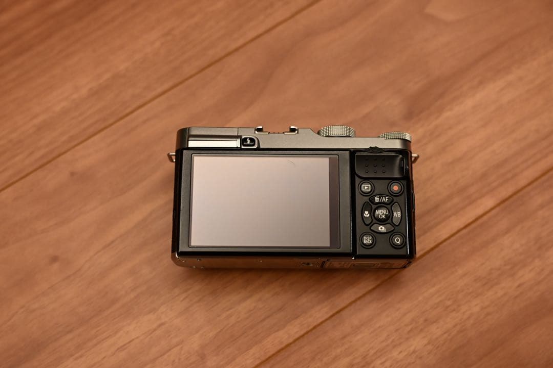 FUJIFILM X-M1 ダブルレンズキット シルバー