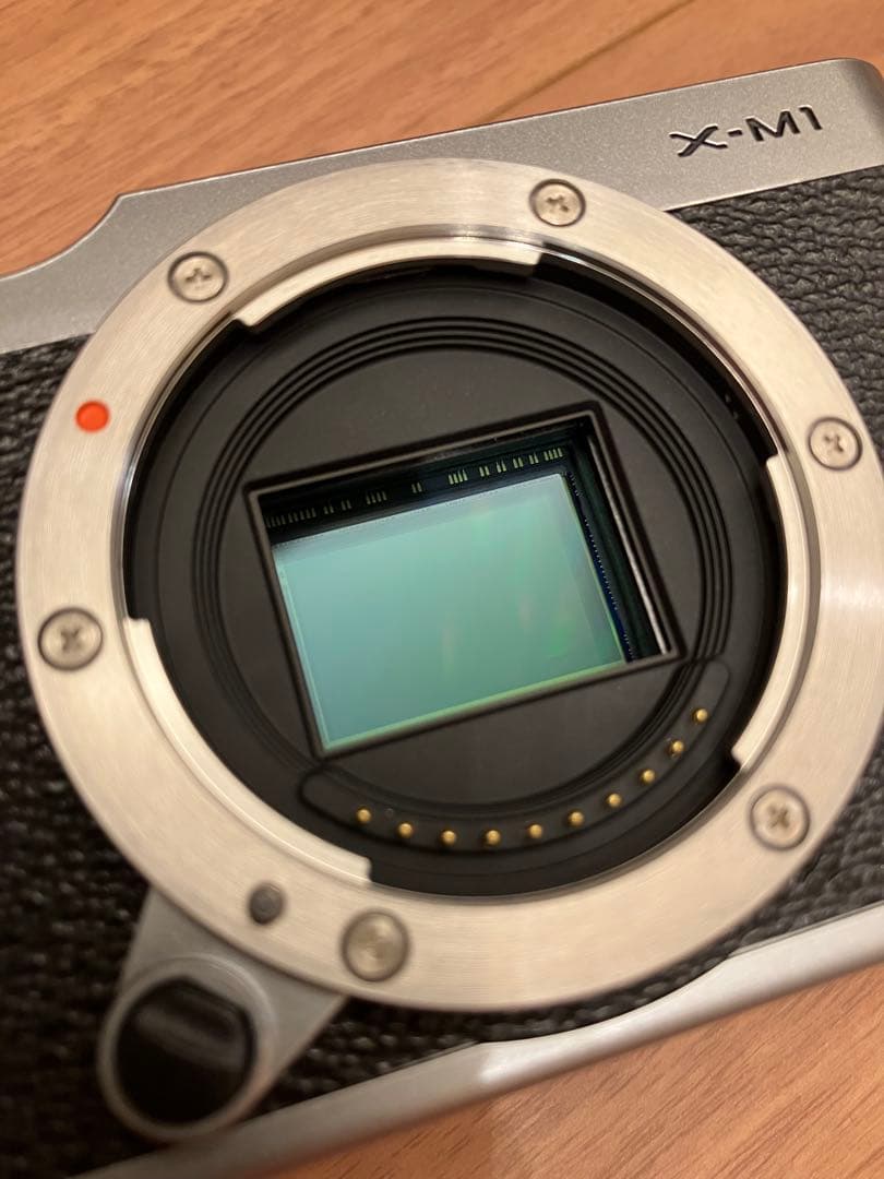 FUJIFILM X-M1 ダブルレンズキット シルバー