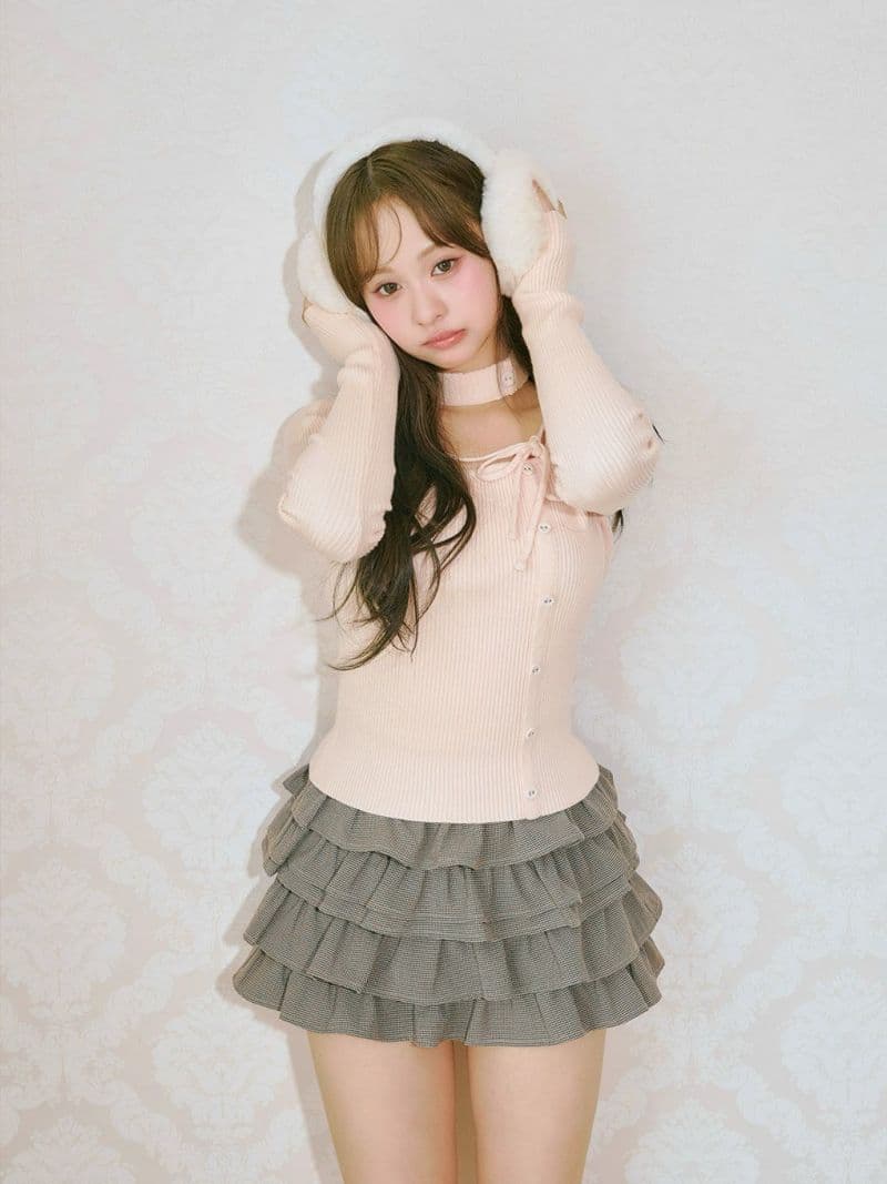 BUBBLES チョーカーボタンニットトップス