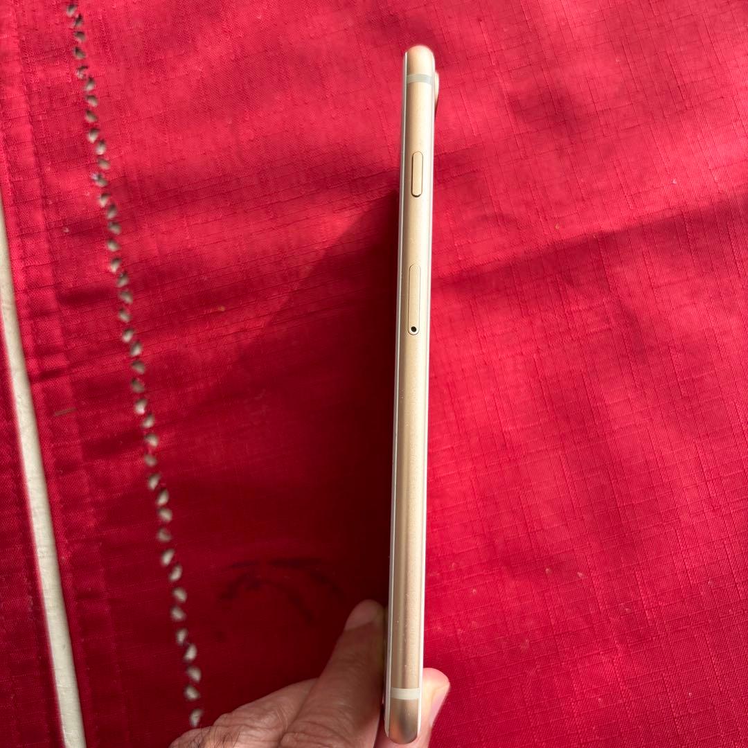 Apple iPhone 8 Plus ホワイト