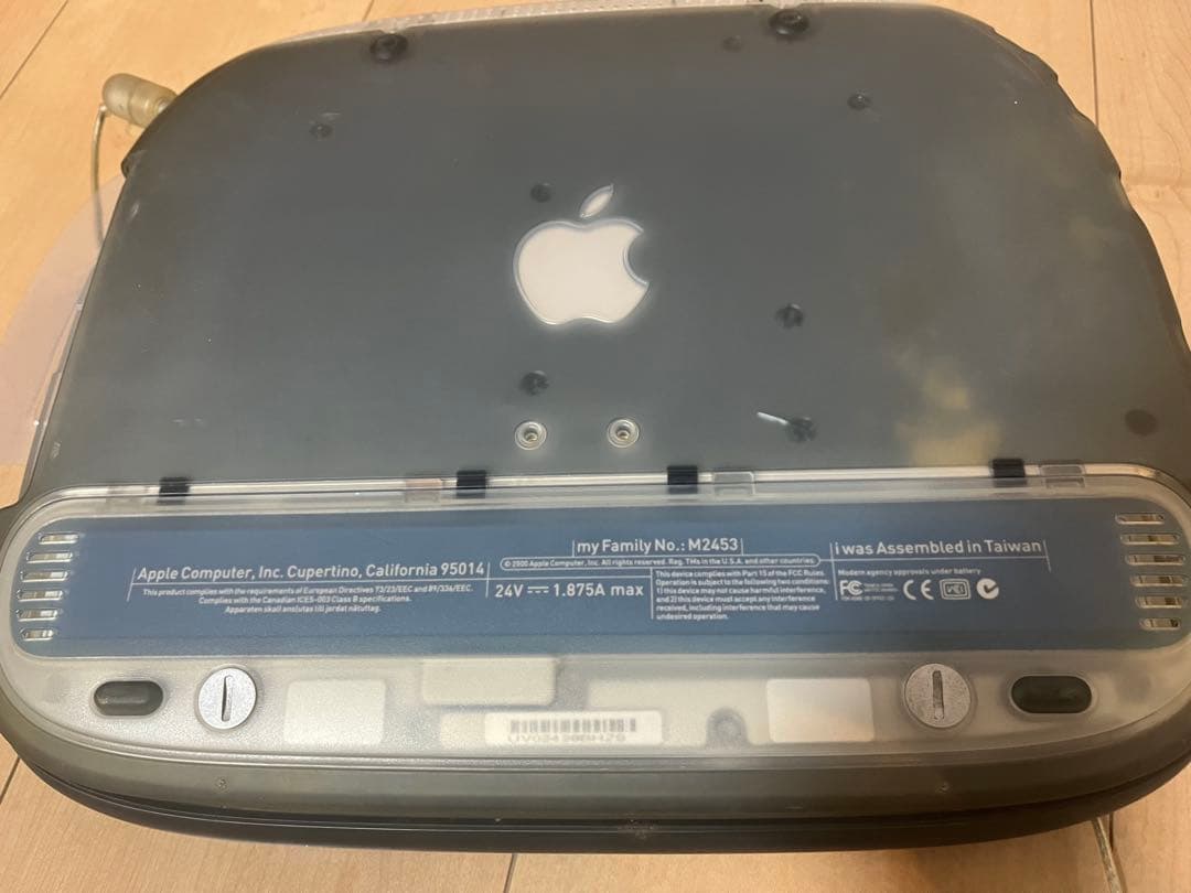 Apple iBook G3 M2453 クラムシェル　ジャンク扱い