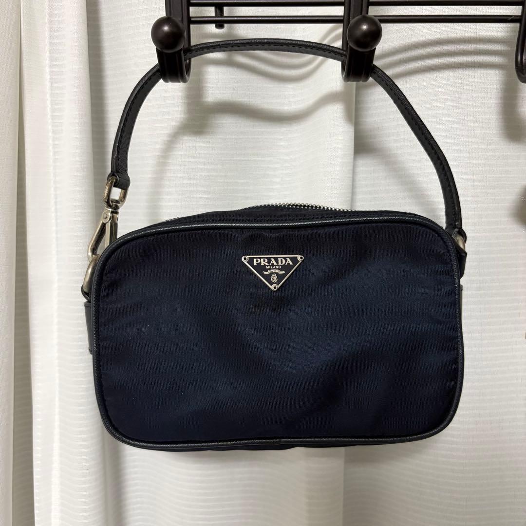 P*e様 PRADA ネイビー ナイロンポーチ　プラダ　【鑑定済み】