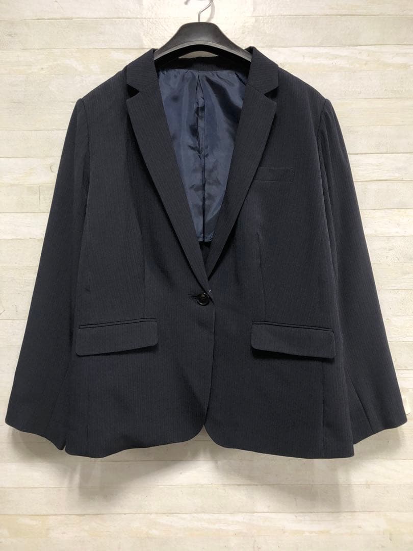 新品☆6L紺系ストライプ♪ストレッチパンツスーツ♪お仕事・通勤〇G284