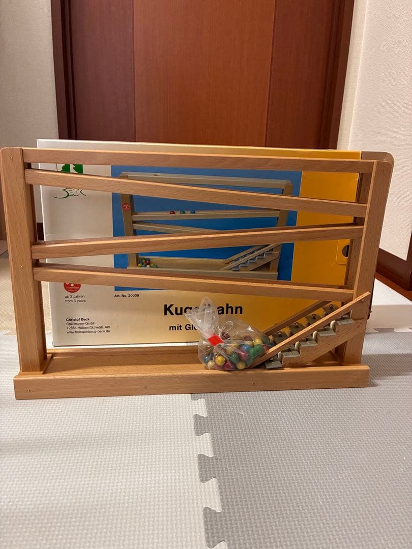 Kugelbahn mit Glockenspiel木製知育玩具
