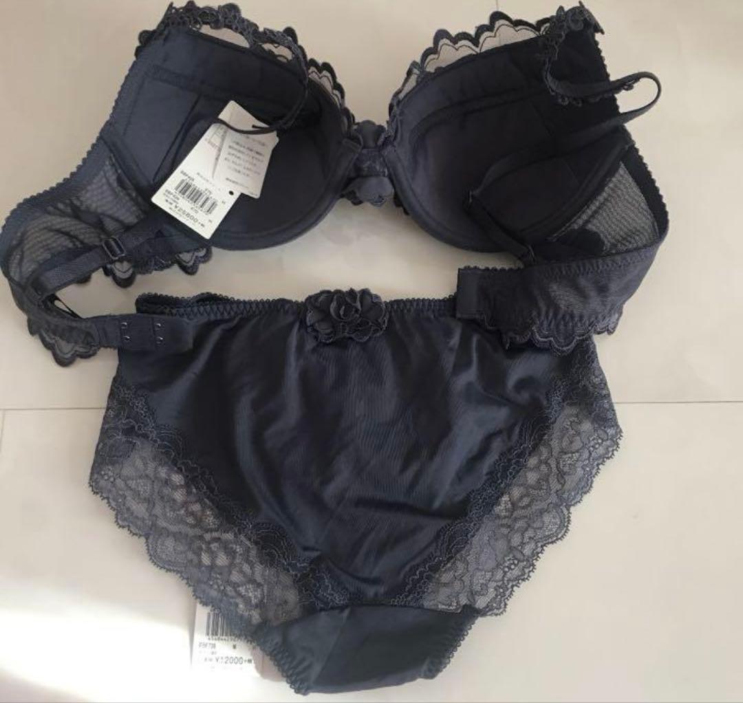 ここも　希少★最高級★ワコール★トレフル★ブラ D70&ショーツ Mセット