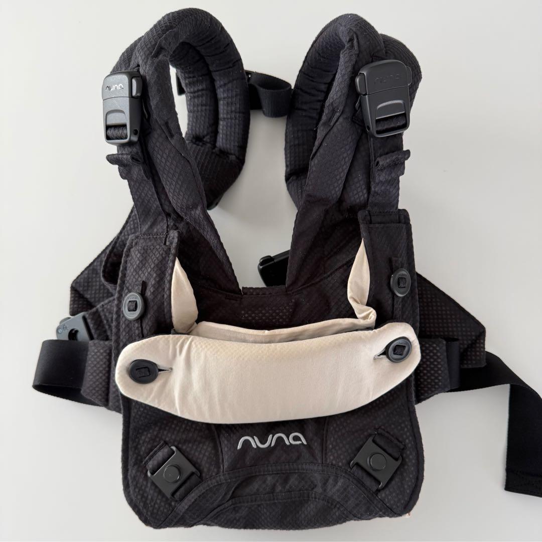 Nuna CUDL clik（キャビア）［直営店限定カラー］