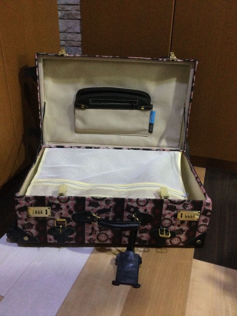 値下げ中❗️ハピタス　アリス柄　キャリーケース １回使用　☆直接受け渡し可☆