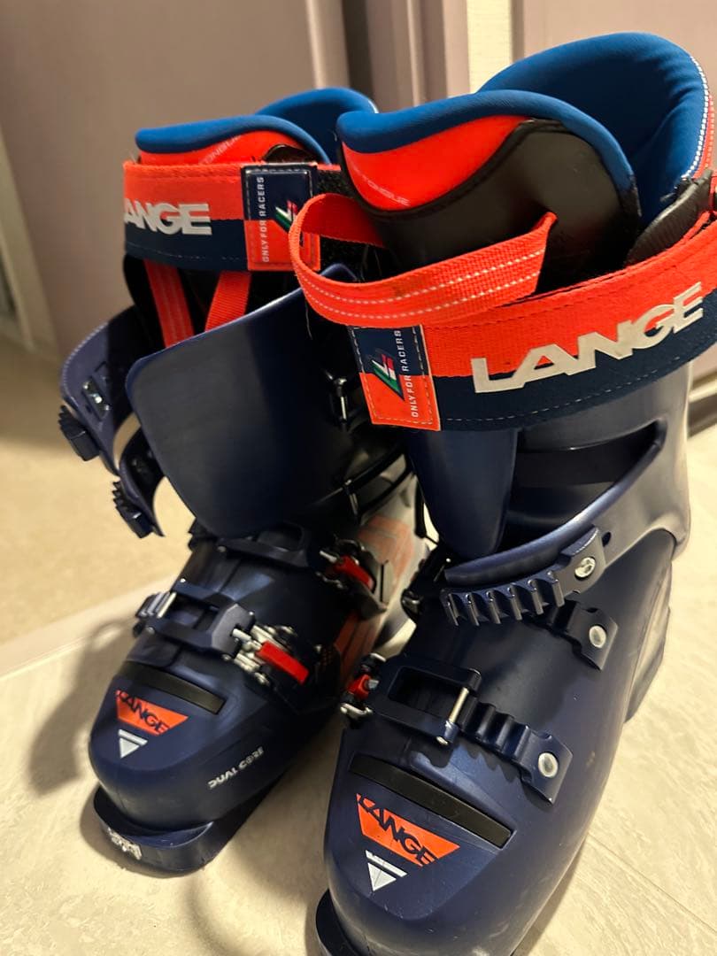 希少モデル　LANGE スキーブーツ　24.5cm 収納袋付き