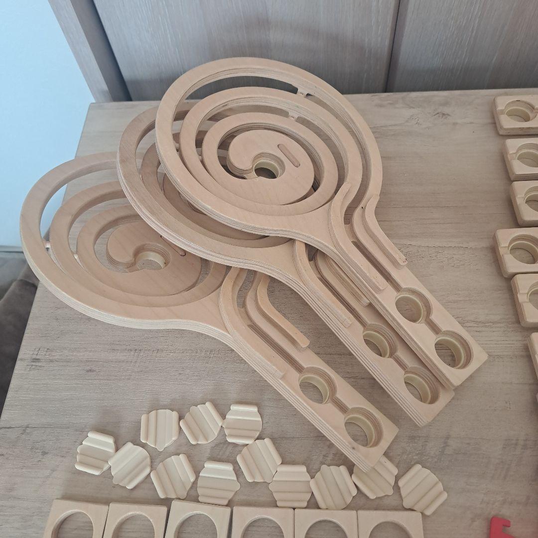 ボーネルンド　クアドリラセットツイスト&レールセットとサウンドレールセット