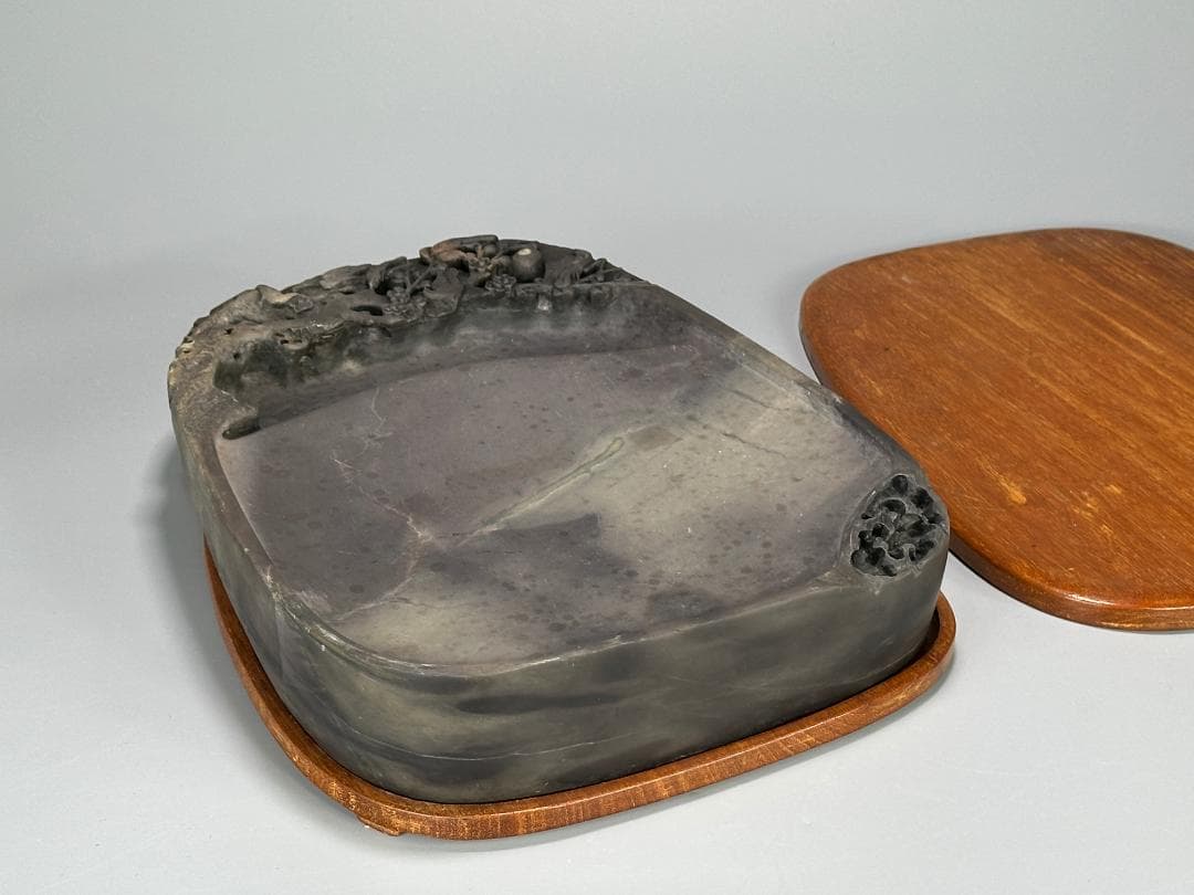 中国美術　書道具　文房具　硯　梅花鳥文端渓硯　唐物　古物　時代物　大振