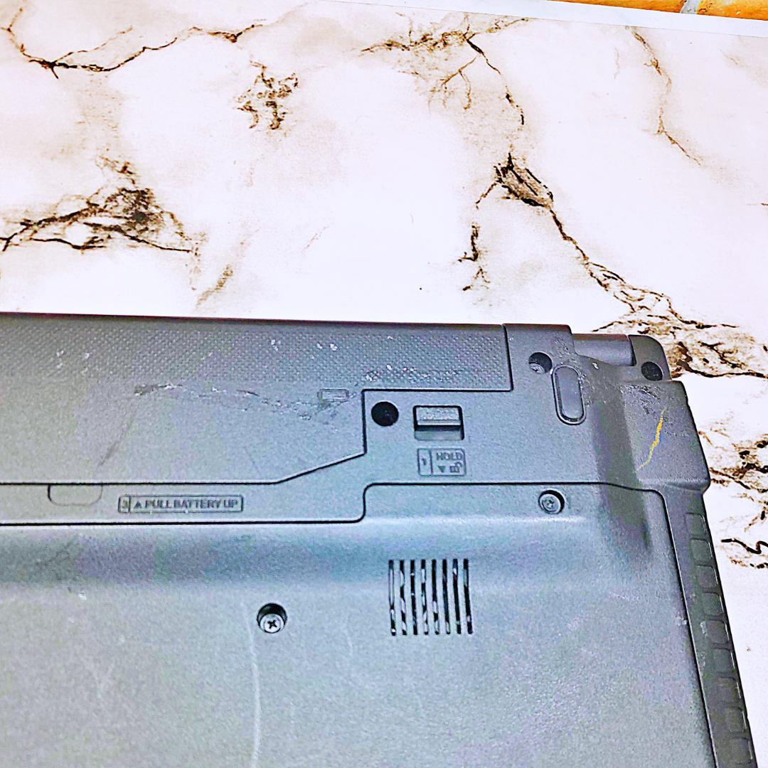 お手頃価格ノートパソコン❤️爆速SSD☘️Blu-ray・メモリ８G❣️最強i7