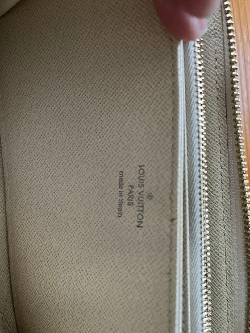 ルイ・ヴィトンチェック柄　ダミエ　長財布　ユニセックス