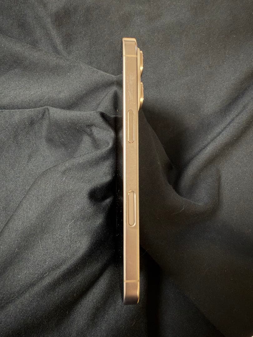 iPhone 16 Pro 256GB SIMフリー デザートチタニウム