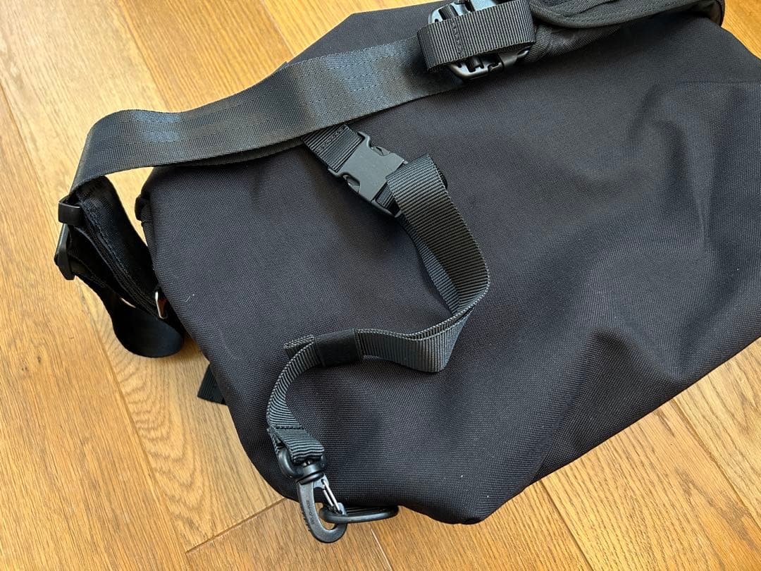 bagaboo ブラック メッセンジャーバッグ