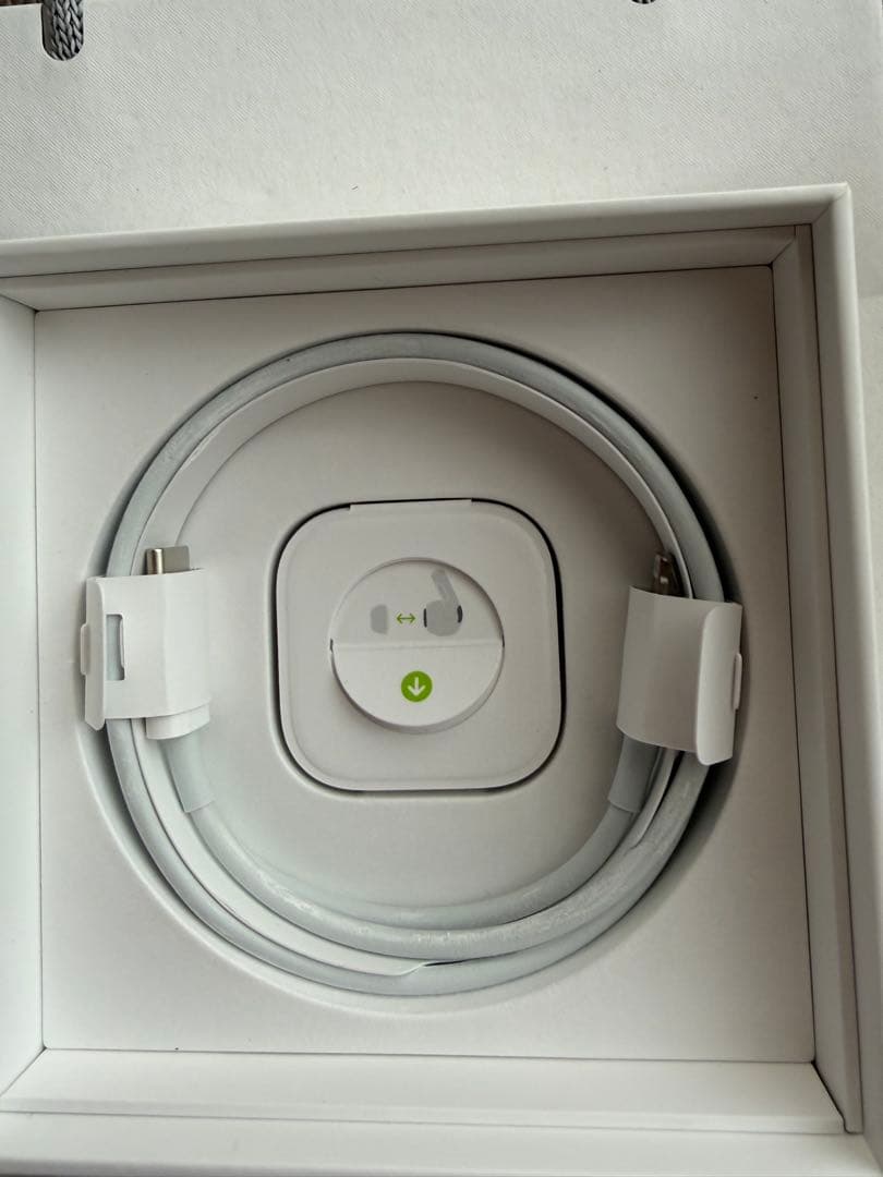 Apple AirPods Pro（第1世代）です。