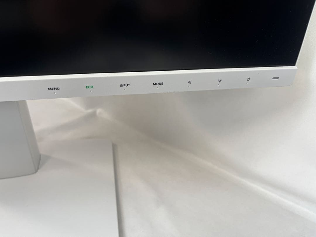 2K 27インチモニター Fujitsu P27-8T内蔵スピーカー人感センサー