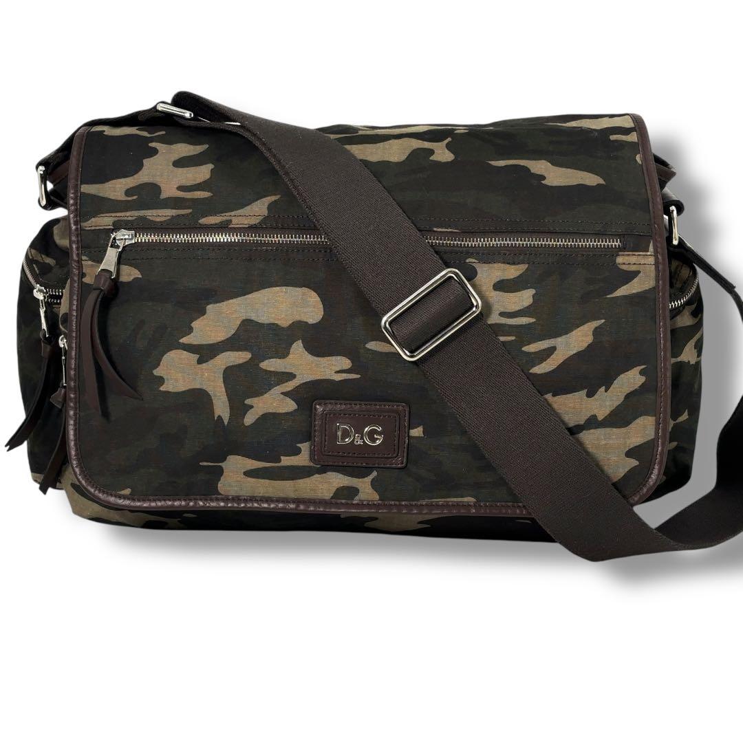 【極美品】ドルチェアンドガッパーナ　DG　メッセンジャー　迷彩　カモフラ　ロゴ